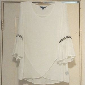 Beautiful layerd sheer flowey dress shirt by Apt9 from Kohl's size LARGE